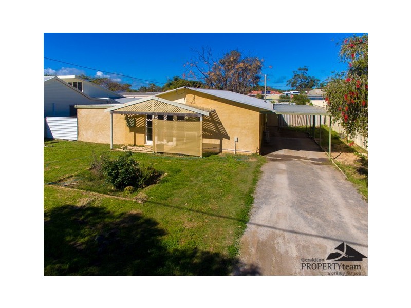 220 Second Street, Wonthella WA 6530