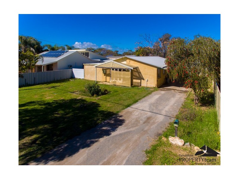 220 Second Street, Wonthella WA 6530