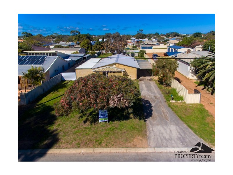 220 Second Street, Wonthella WA 6530