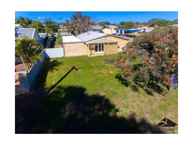 220 Second Street, Wonthella WA 6530