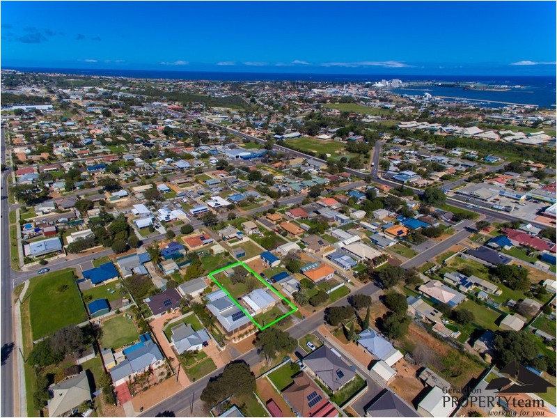 220 Second Street, Wonthella WA 6530