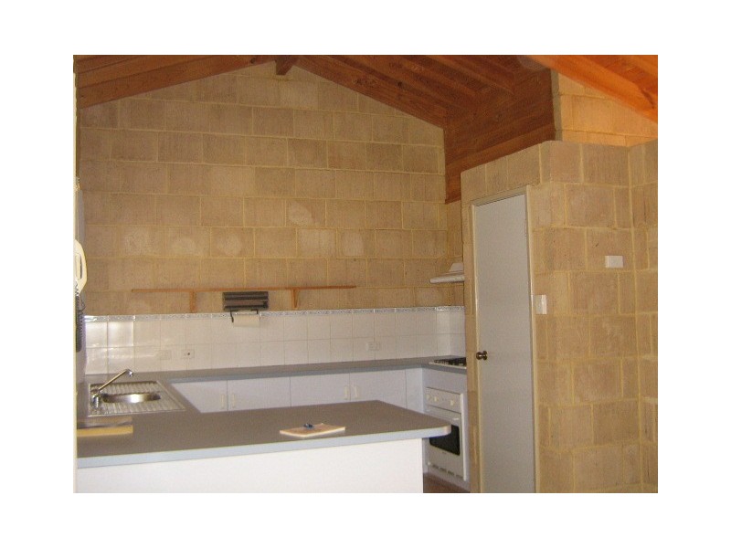 33B  Bellimos Drive, Wandina WA 6530