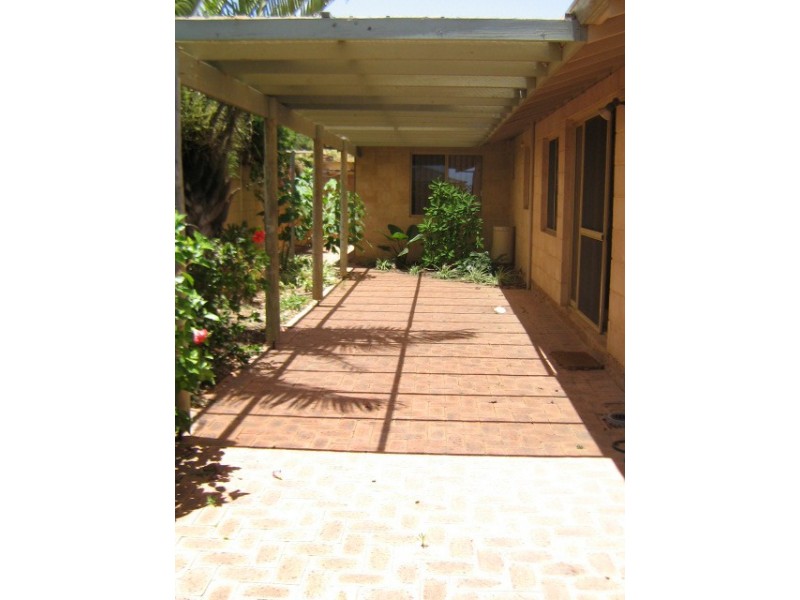 33B  Bellimos Drive, Wandina WA 6530