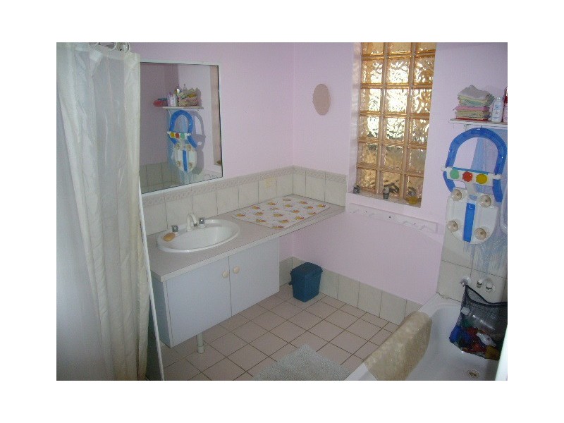 8 Boaz Street, Karloo WA 6530