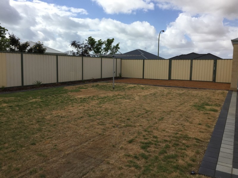 10 Fintown Street, Utakarra WA 6530