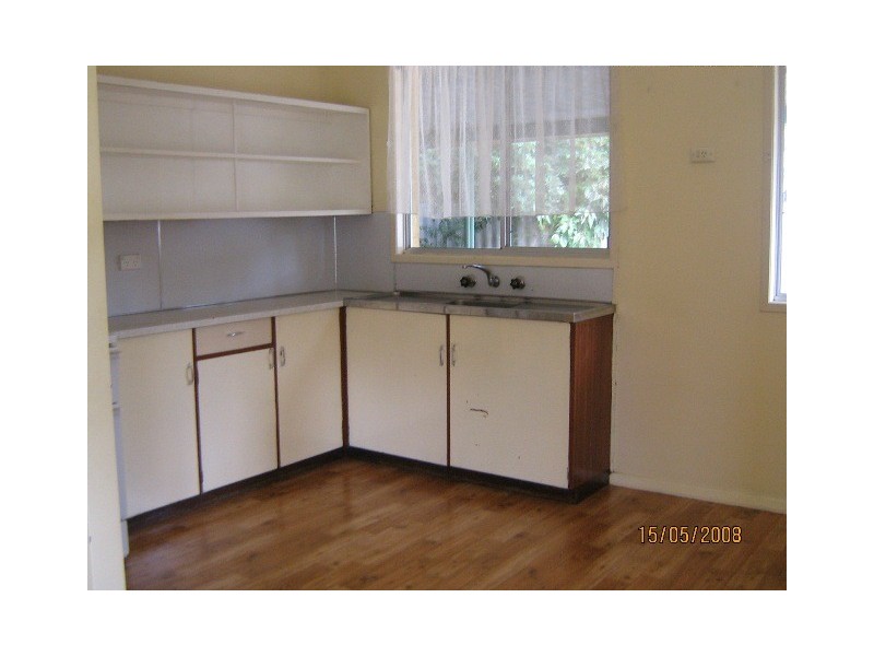 220 Second Street, Wonthella WA 6530