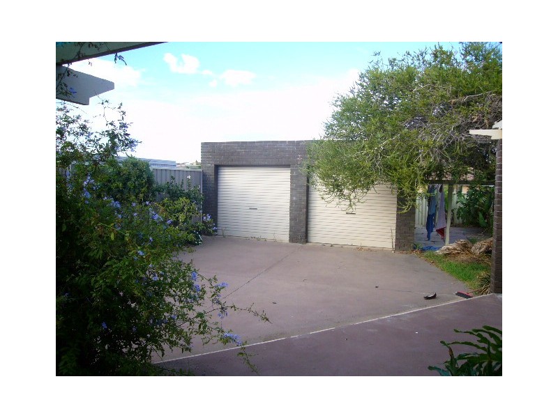 6 Nigel Crescent, Tarcoola Beach WA 6530