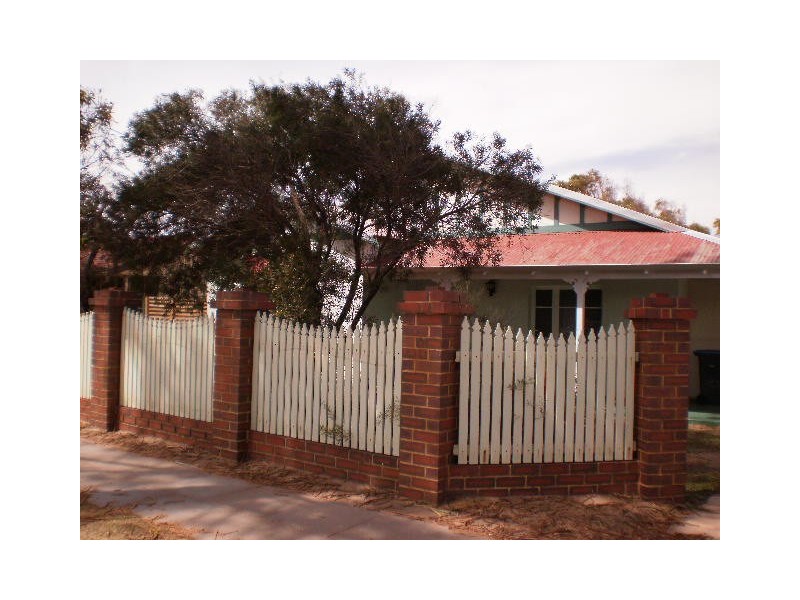 125 Fitzgerald Street, Geraldton WA 6530