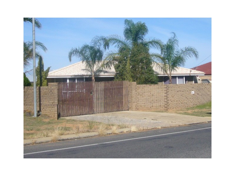 166 Chapman Valley Road, Waggrakine WA 6530