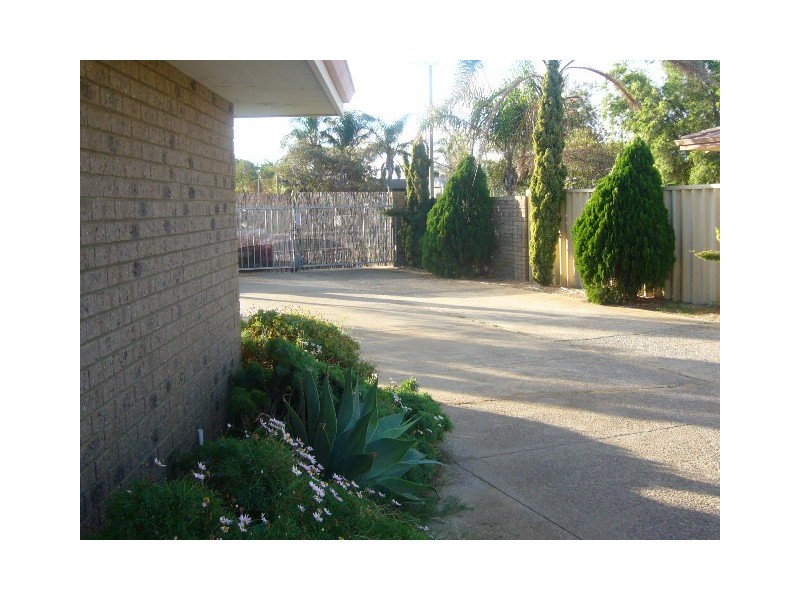 166 Chapman Valley Road, Waggrakine WA 6530