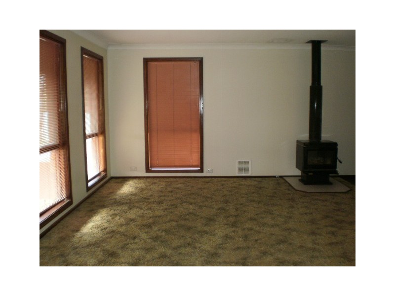 17 Alexander Drive, Glenfield WA 6532