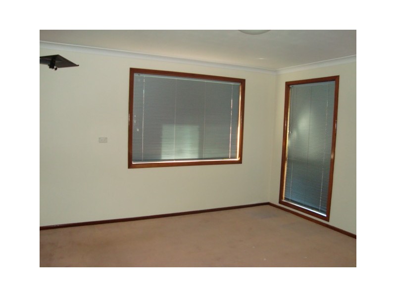 17 Alexander Drive, Glenfield WA 6532