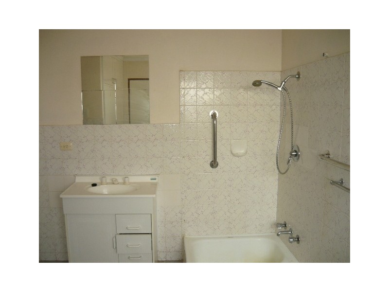 1/233 Seventh Street, Wonthella WA 6530