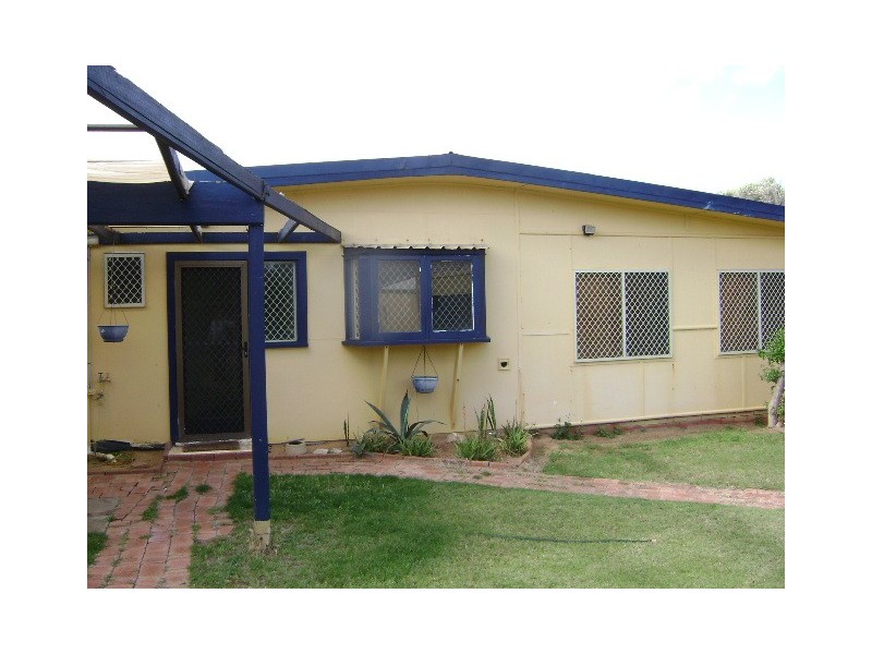 11 Jarrah Street, Geraldton WA 6530