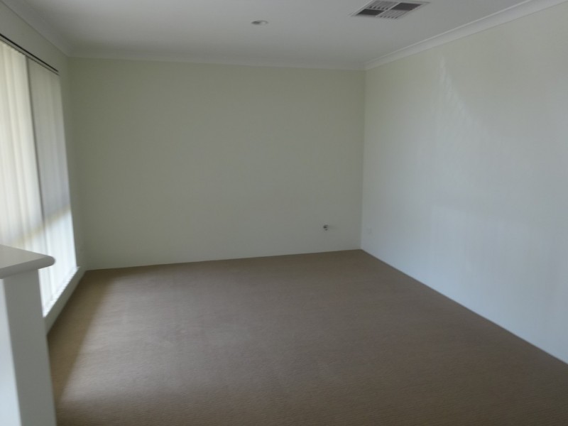 8 Viking Lane, Wandina WA 6530