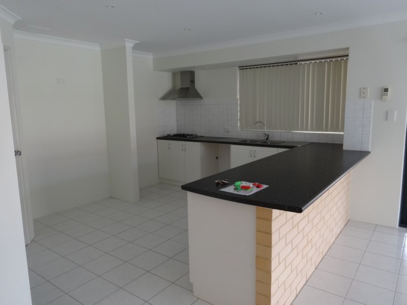 8 Viking Lane, Wandina WA 6530