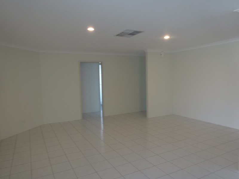 8 Viking Lane, Wandina WA 6530