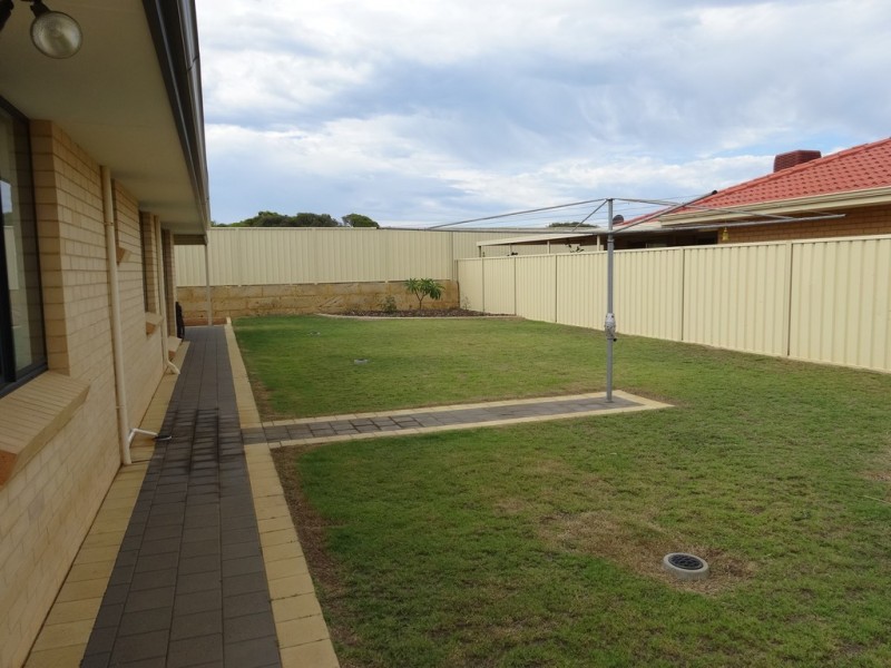 8 Viking Lane, Wandina WA 6530