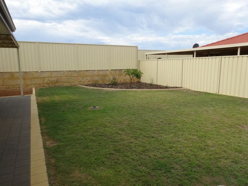 8 Viking Lane, Wandina WA 6530