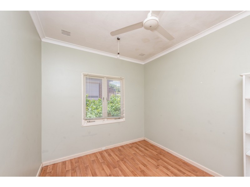 9 Houtman Street, Wonthella WA 6530