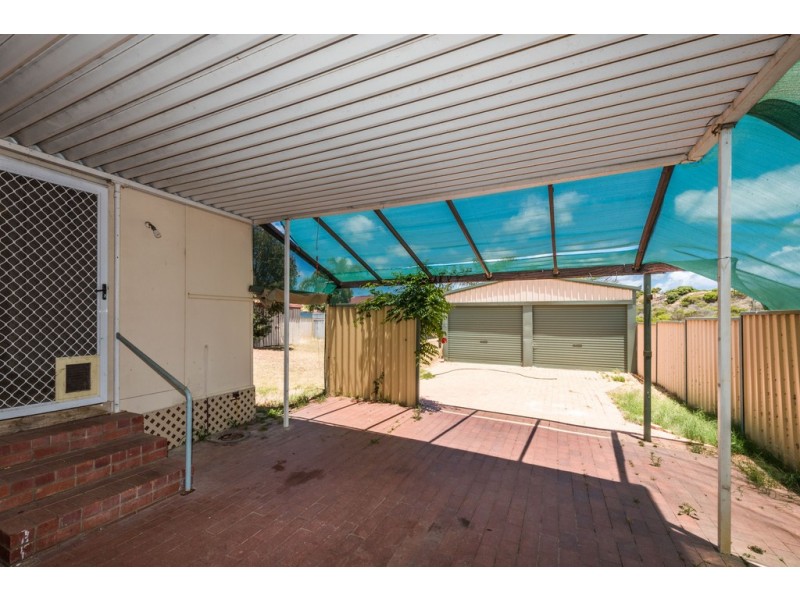 9 Houtman Street, Wonthella WA 6530