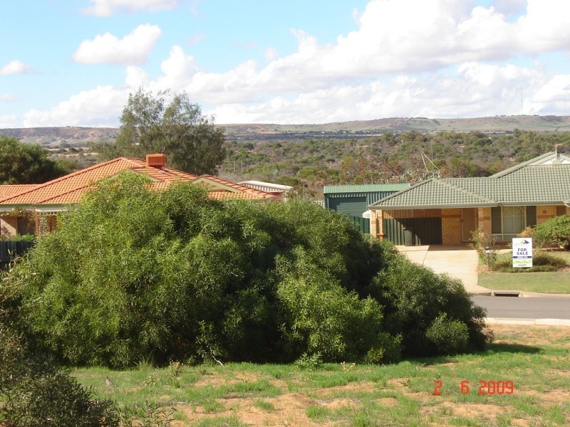 5 Hillview Drive, Drummond Cove WA 6532