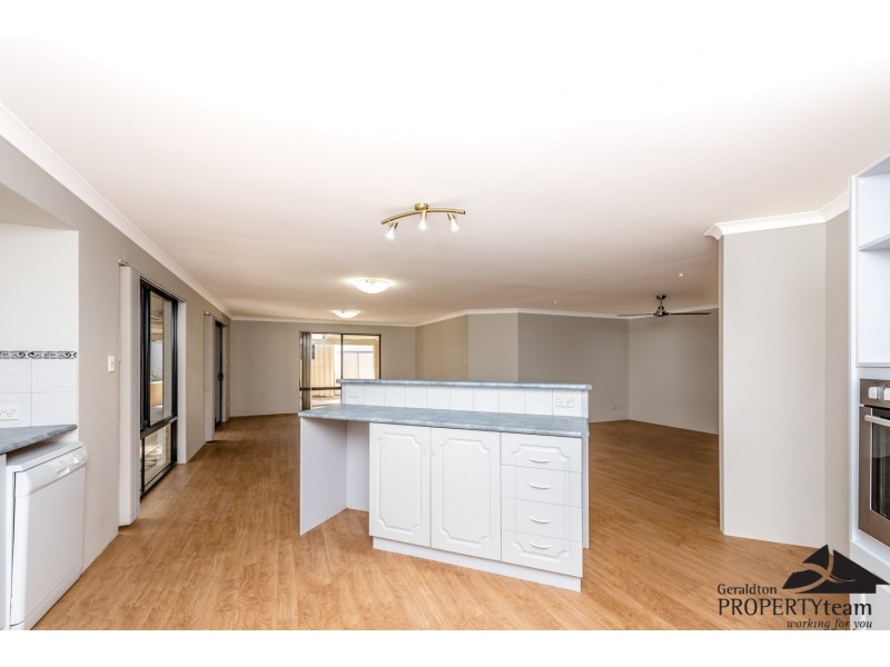 18 River Drive, Greenough WA 6532