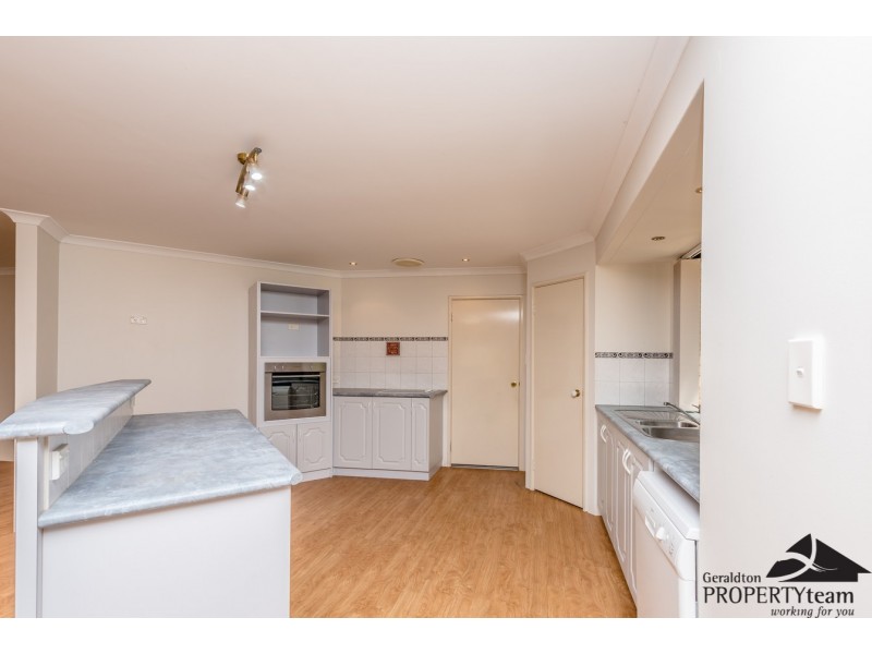 18 River Drive, Greenough WA 6532