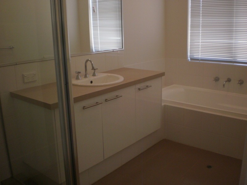 1 Windward Way, Drummond Cove WA 6532