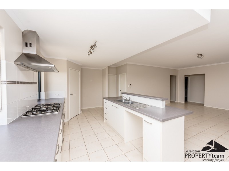 5 Lucy Brace, Wandina WA 6530