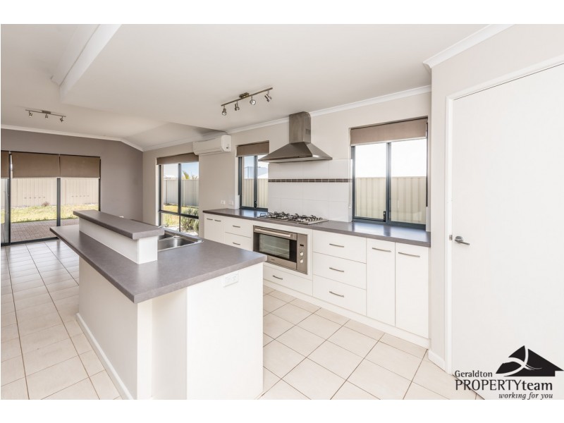 5 Lucy Brace, Wandina WA 6530