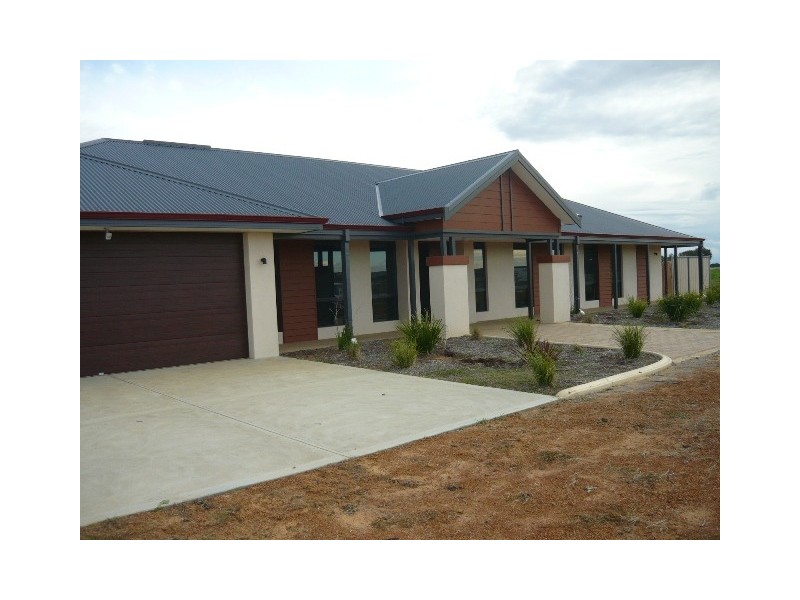 70 Eastlyn Drive, Deepdale WA 6532