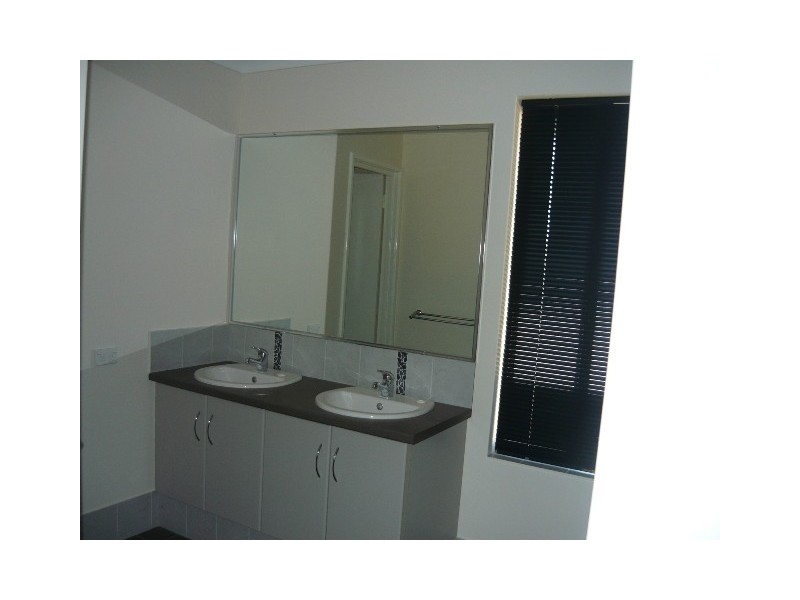 70 Eastlyn Drive, Deepdale WA 6532