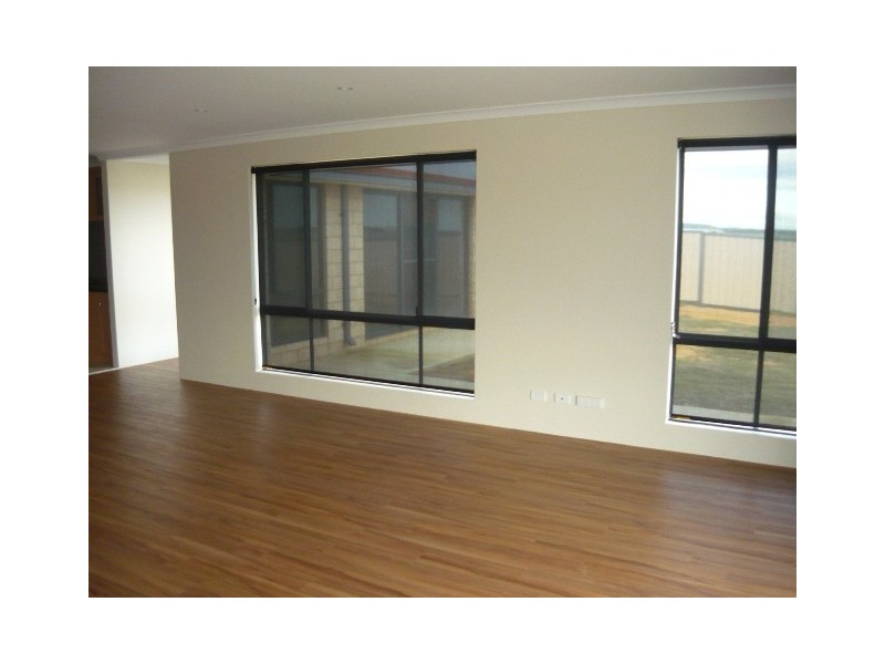 70 Eastlyn Drive, Deepdale WA 6532