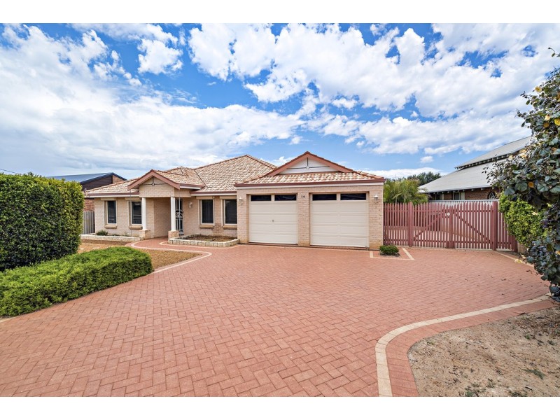 14 Eastern Road, Geraldton WA 6530