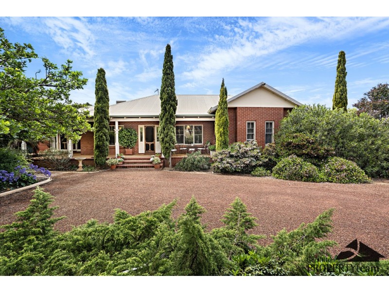 11 Leicester Close, Deepdale WA 6532