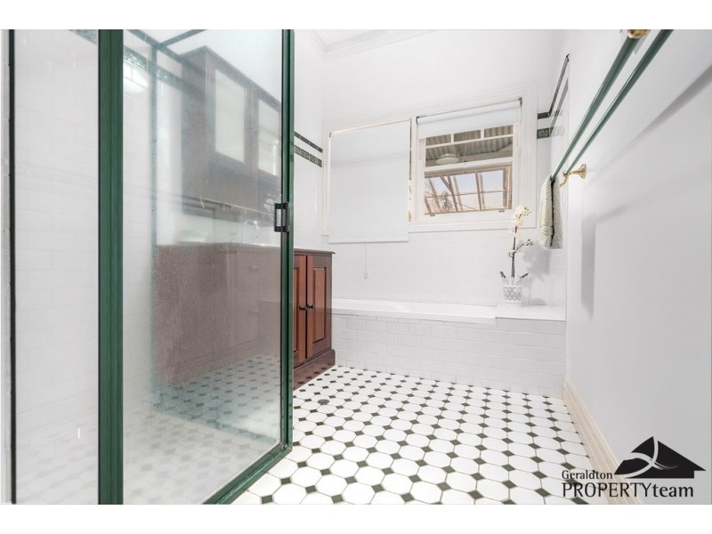 11 Leicester Close, Deepdale WA 6532