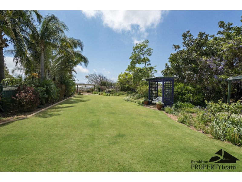 11 Leicester Close, Deepdale WA 6532