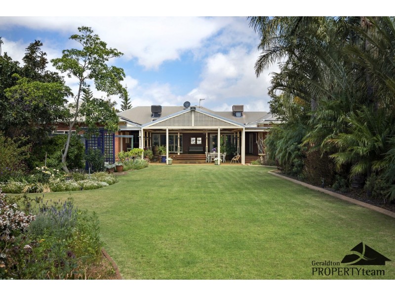 11 Leicester Close, Deepdale WA 6532