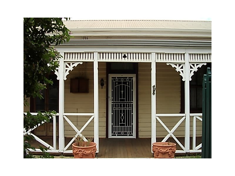 13 Burges Street, Beachlands WA 6530