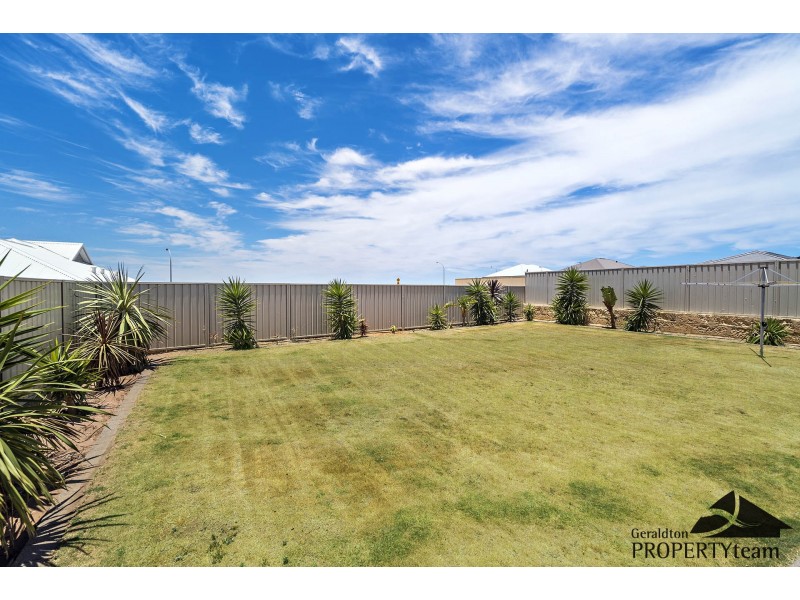 8 Thistle Wynd, Wandina WA 6530