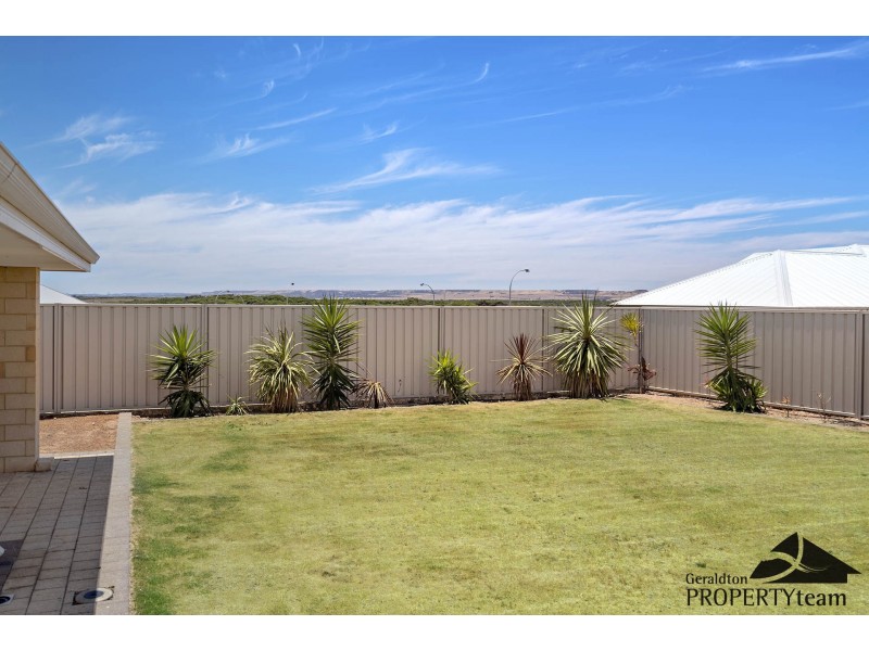 8 Thistle Wynd, Wandina WA 6530