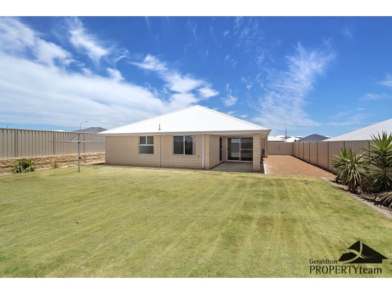 8 Thistle Wynd, Wandina WA 6530