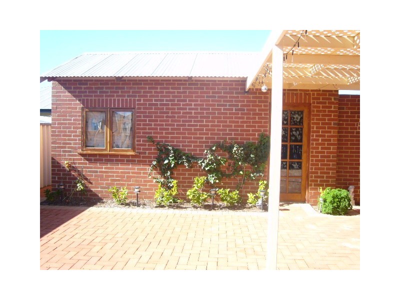 26 Broadbank Lane, Beachlands WA 6530