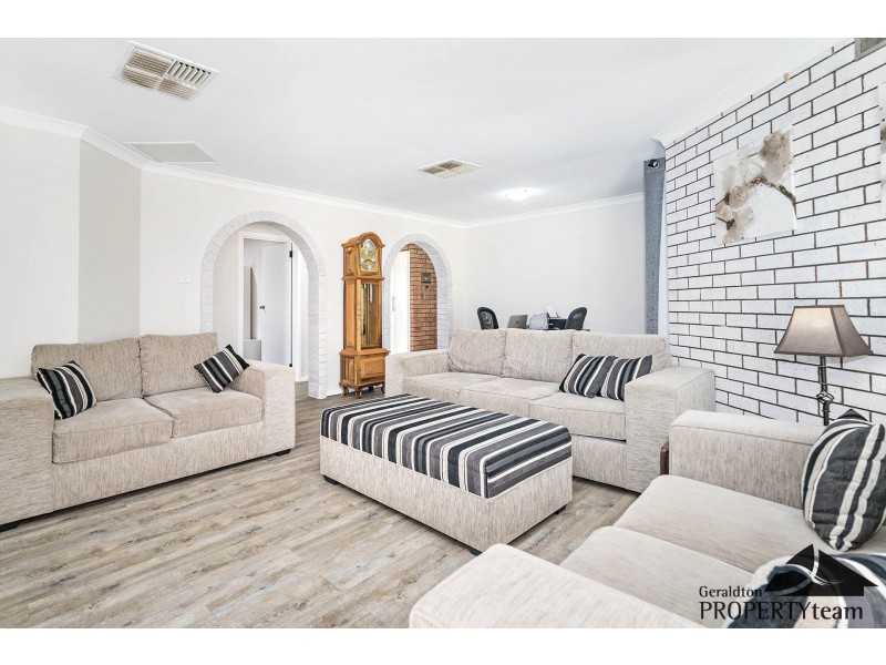 9 Glendinning Road, Tarcoola Beach WA 6530