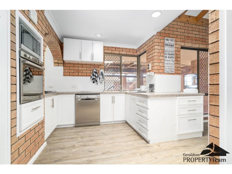 9 Glendinning Road, Tarcoola Beach WA 6530