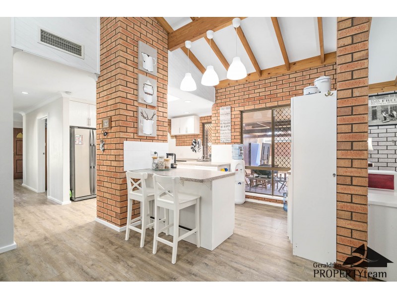 9 Glendinning Road, Tarcoola Beach WA 6530