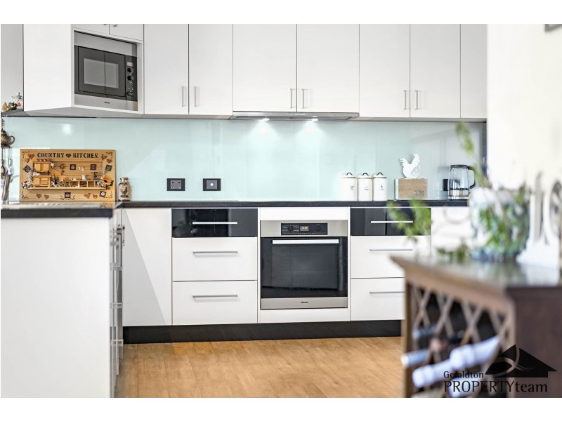 290 Eliza Shaw Drive, White Peak WA 6532