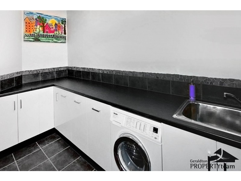 290 Eliza Shaw Drive, White Peak WA 6532