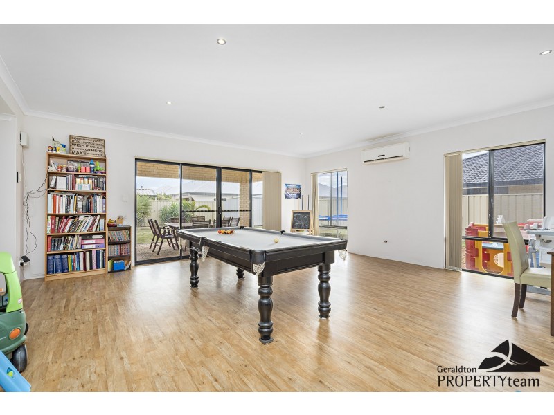 18 Yolanda Edge, Wandina WA 6530